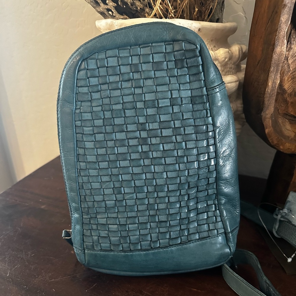 Vilencia woven Sling Bag NWT Denim in Color